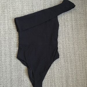 Amaio Jeanne Maillot One-Shoulder One Piece Swimsuit